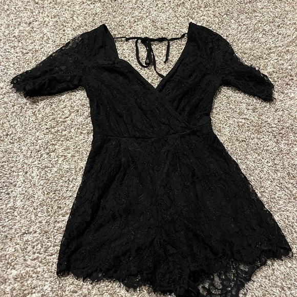 Black boho short sleeve lace romper jumper by Blue Rain in size XS - Picture 2 of 4